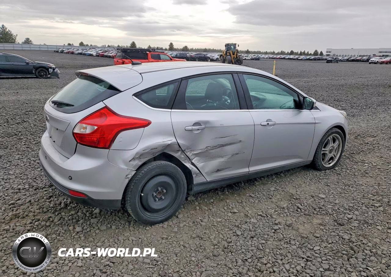 2012 Ford Focus Titanium VIN:1FAHP3N27CL274296 - 3