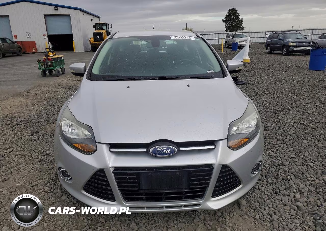 2012 Ford Focus Titanium VIN:1FAHP3N27CL274296 - 5