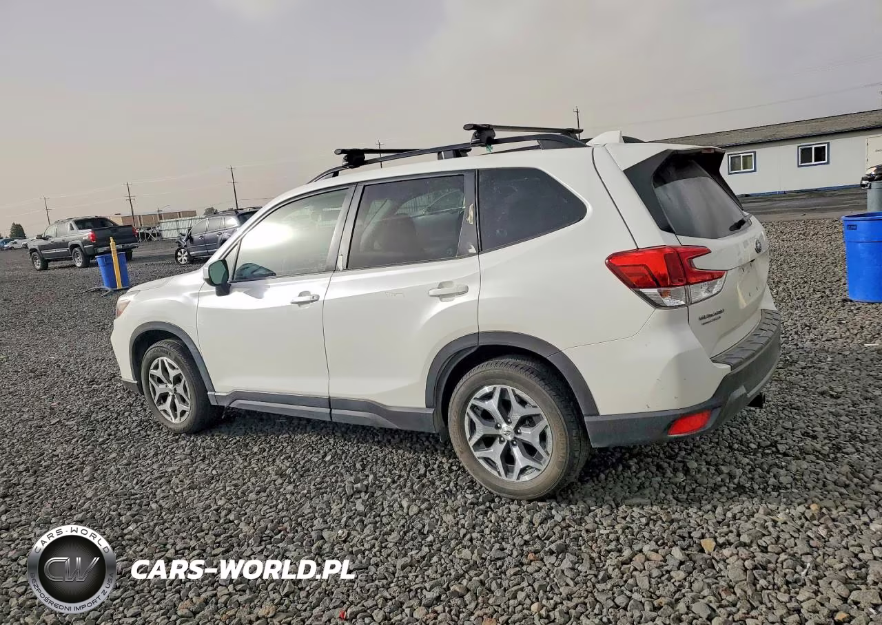 2020 Subaru Forester Premium VIN:JF2SKAJCXLH524832 - 2