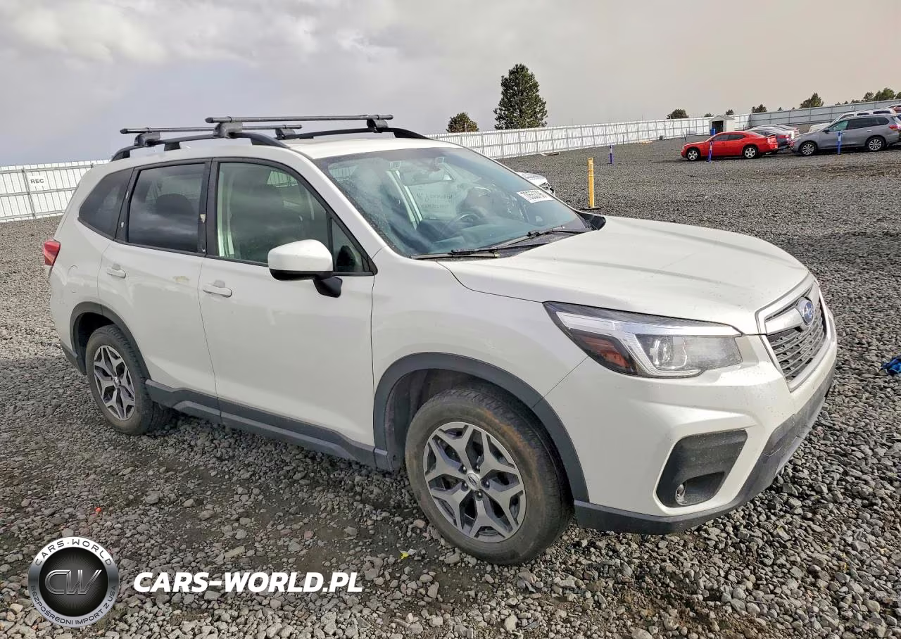 2020 Subaru Forester Premium VIN:JF2SKAJCXLH524832 - 4