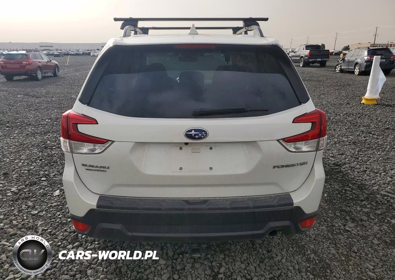 2020 Subaru Forester Premium VIN:JF2SKAJCXLH524832 - 6