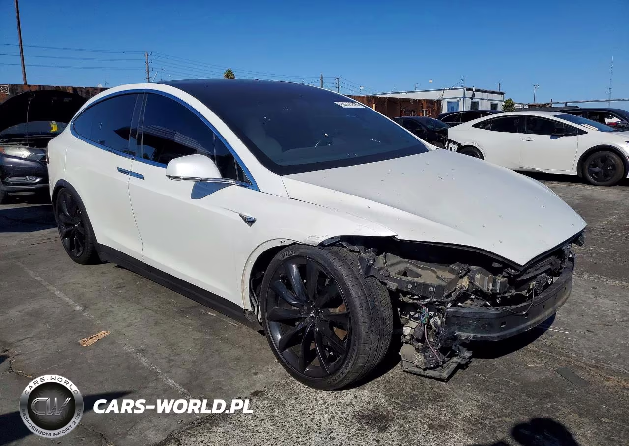 2017 Tesla Model X VIN:5YJXCBE21HF044050 - 4