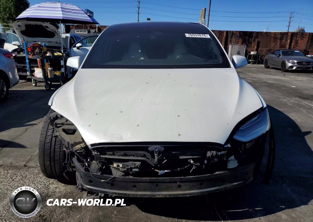 2017 Tesla Model X VIN:5YJXCBE21HF044050 - 5