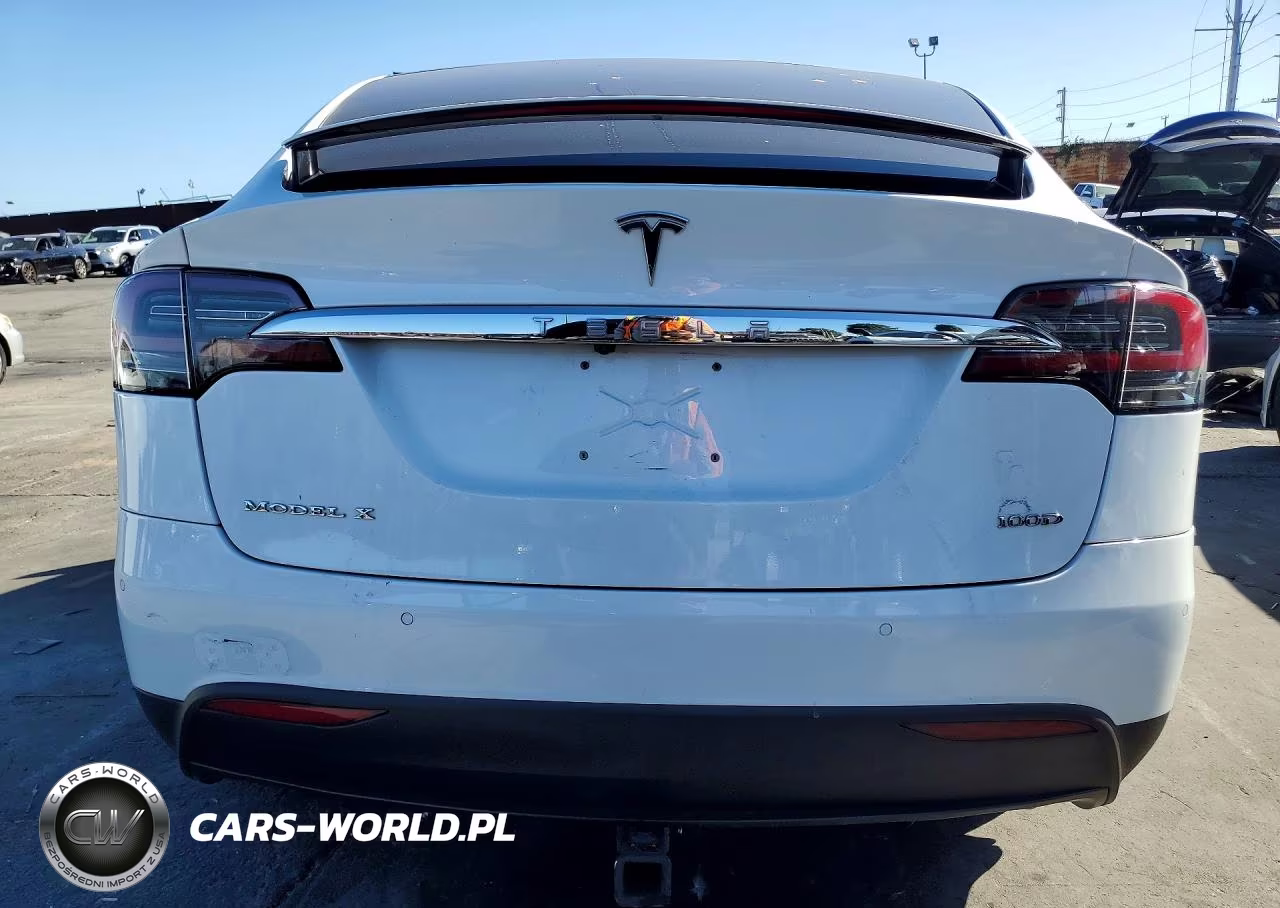 2017 Tesla Model X VIN:5YJXCBE21HF044050 - 6
