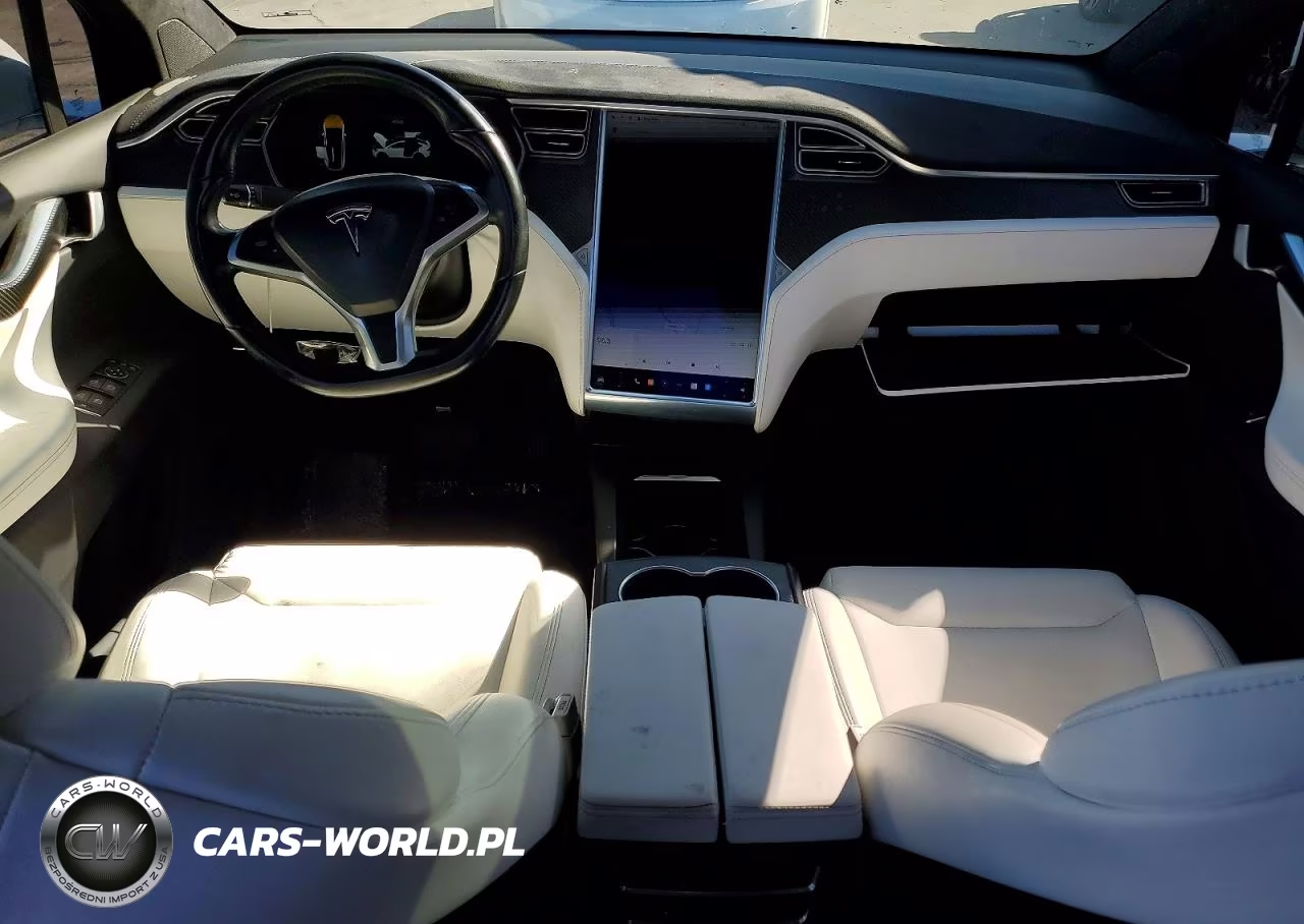 2017 Tesla Model X VIN:5YJXCBE21HF044050 - 8