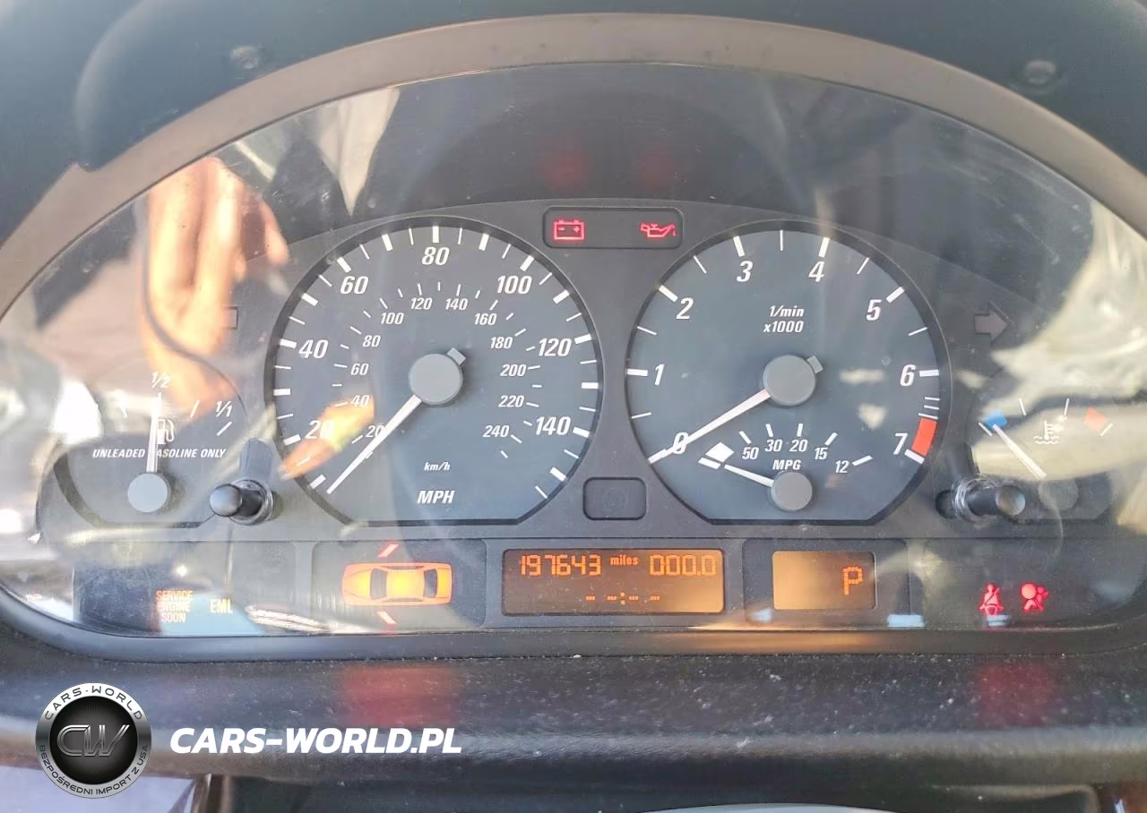 2004 BMW 325 Ci VIN:WBABW33464PL30579 - 9