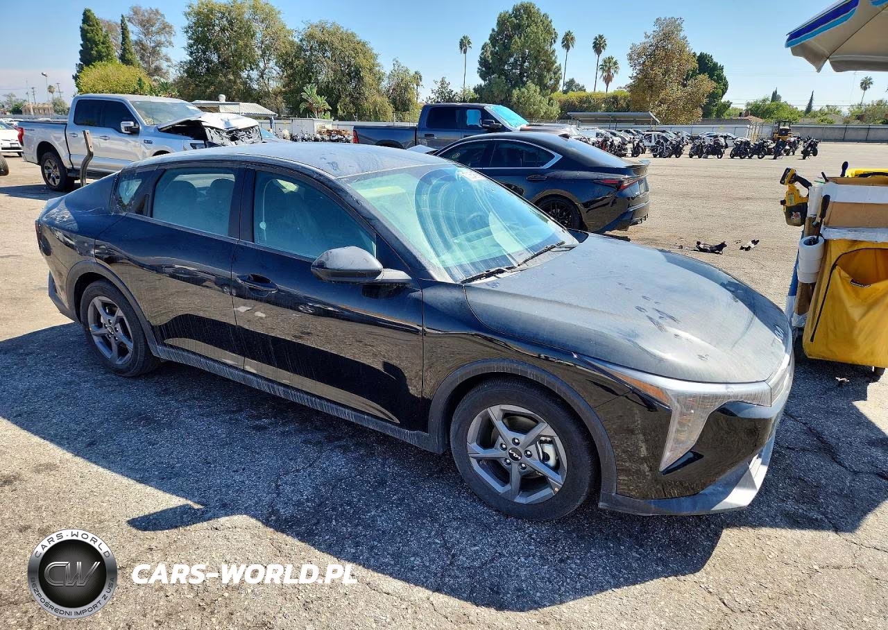 2025 Kia K4 Lxs VIN:3KPFT4DEXSE051479 - 4