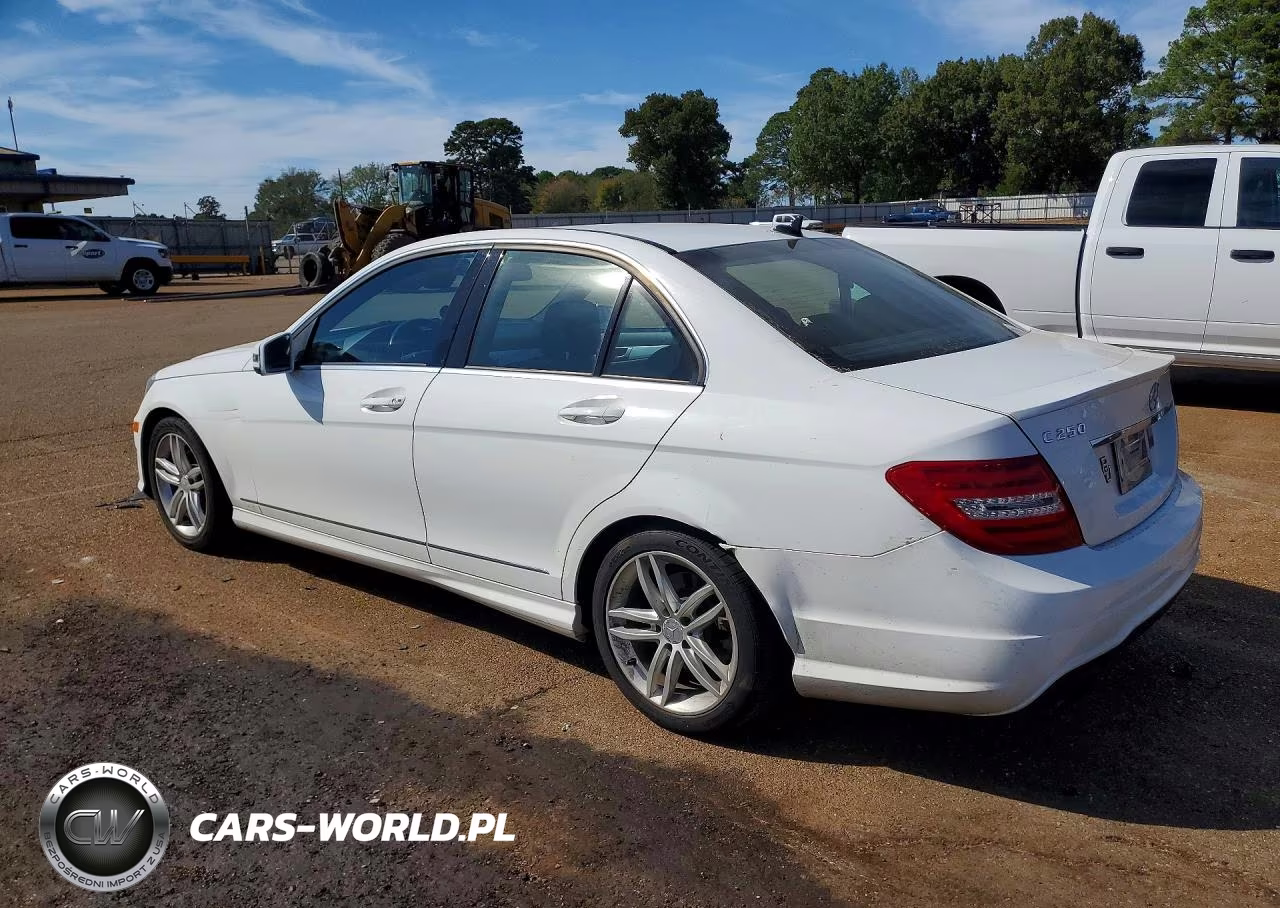 2014 Mercedes-Benz C 250 VIN:WDDGF4HB6ER315940 - 2