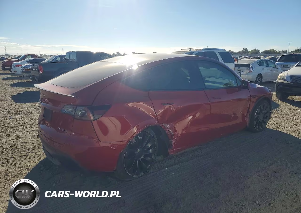 2022 Tesla Model Y VIN:7SAYGDEF6NF352403 - 3