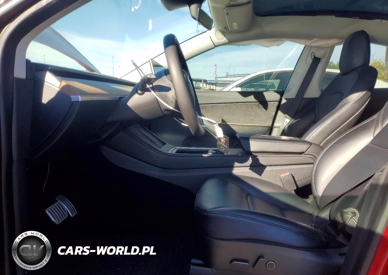 2022 Tesla Model Y VIN:7SAYGDEF6NF352403 - 7