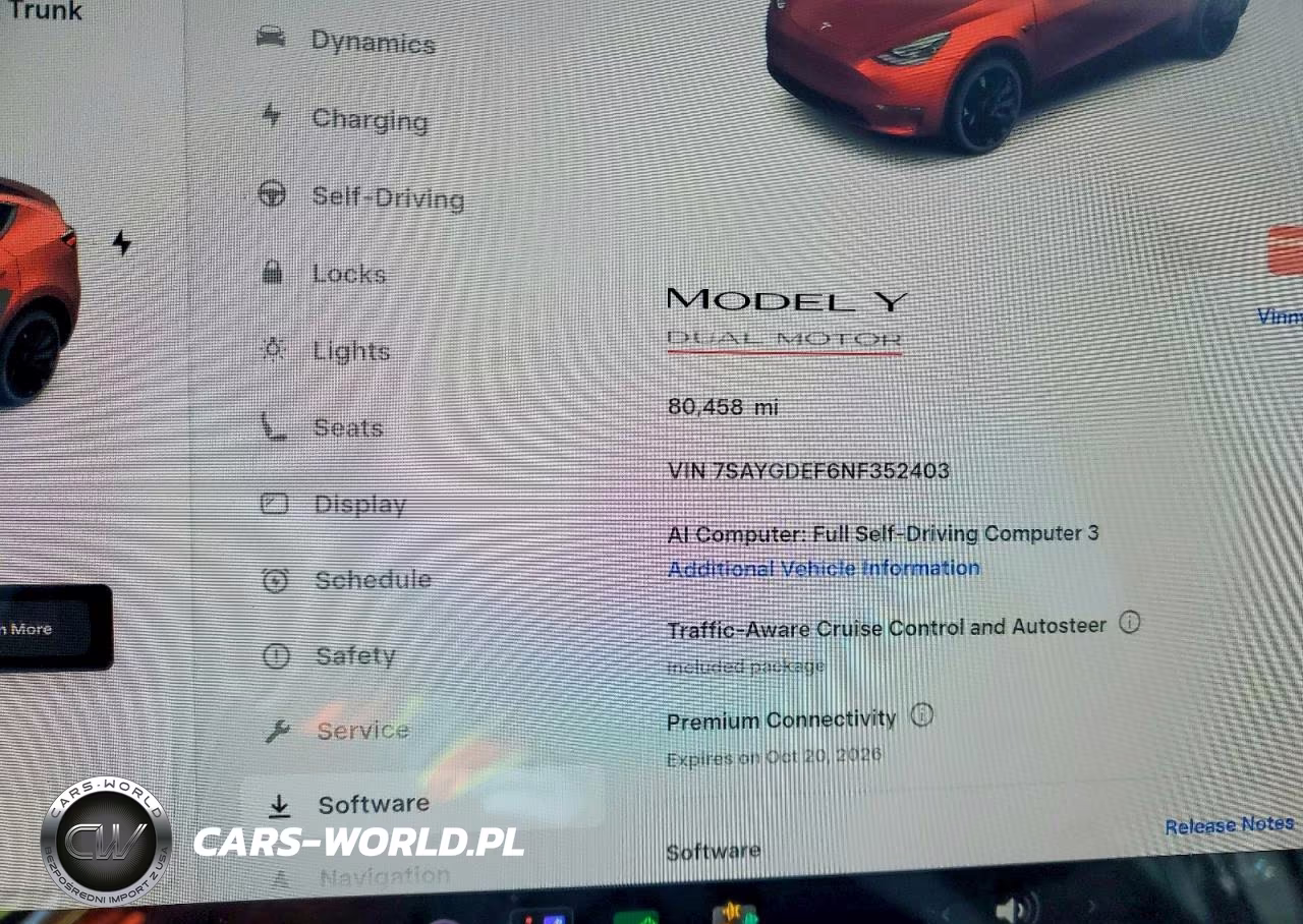 2022 Tesla Model Y VIN:7SAYGDEF6NF352403 - 9