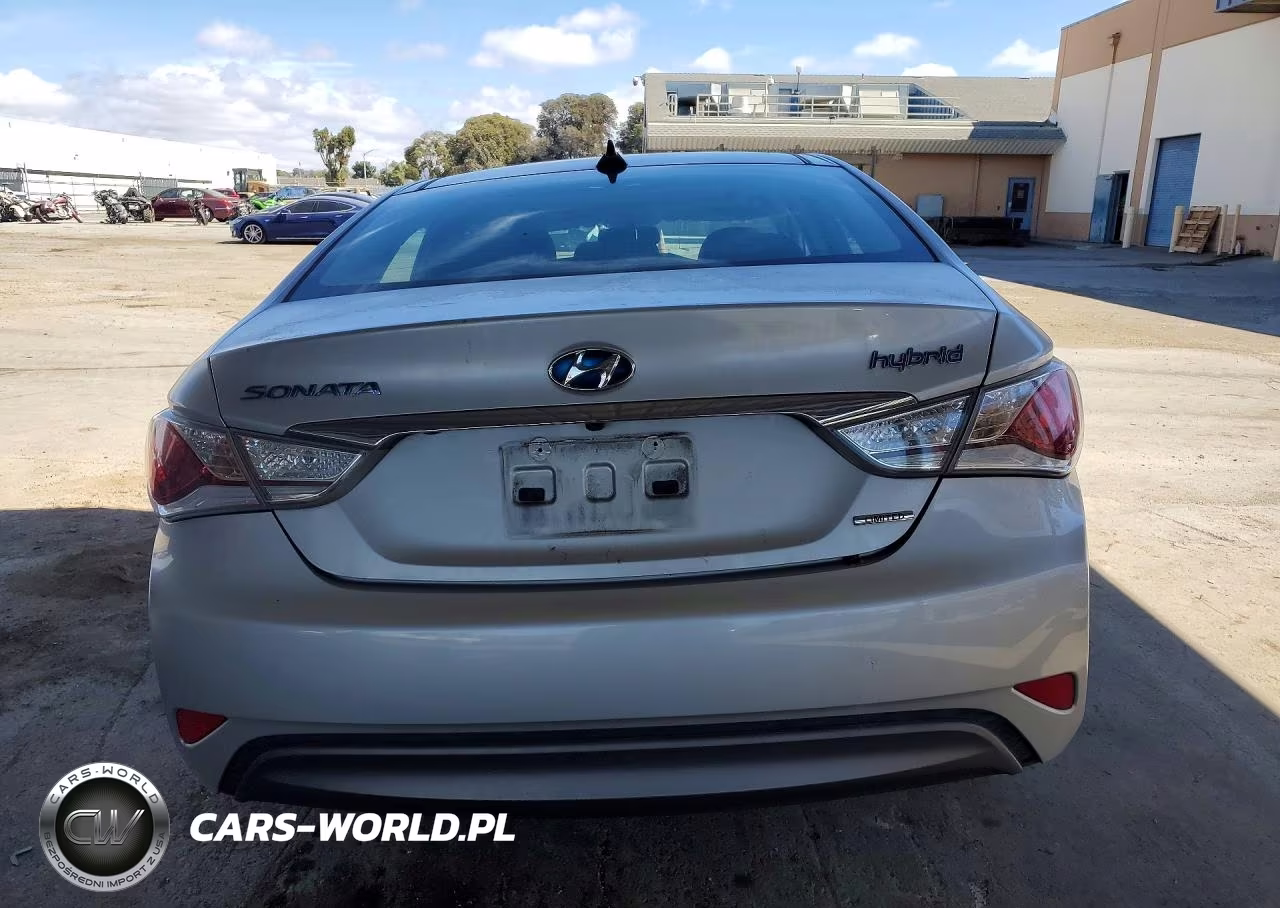 2015 Hyundai Sonata Hybrid Limited VIN:KMHEC4A4XFA123972 - 6