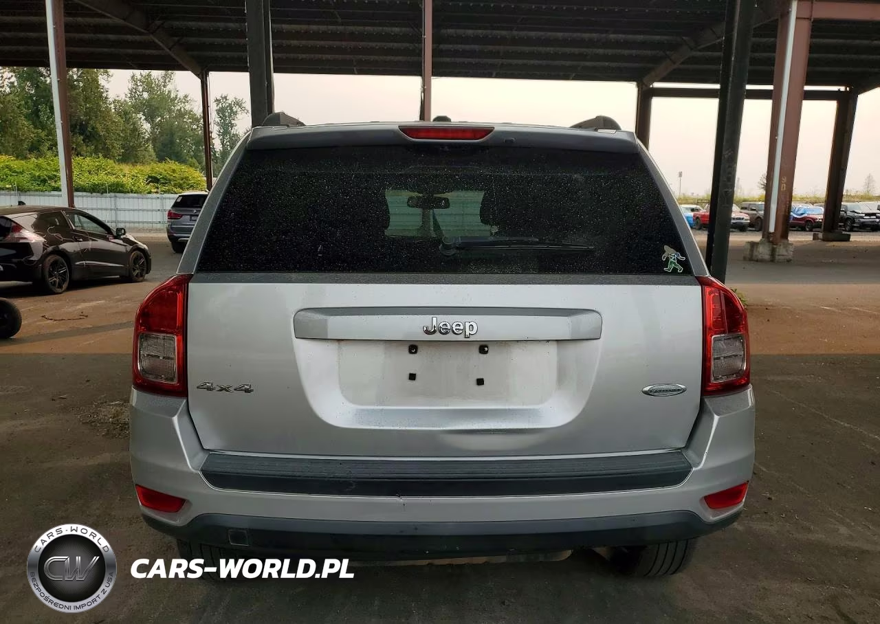 2013 Jeep Compass Latitude VIN:1C4NJDEB1DD192404 - 6