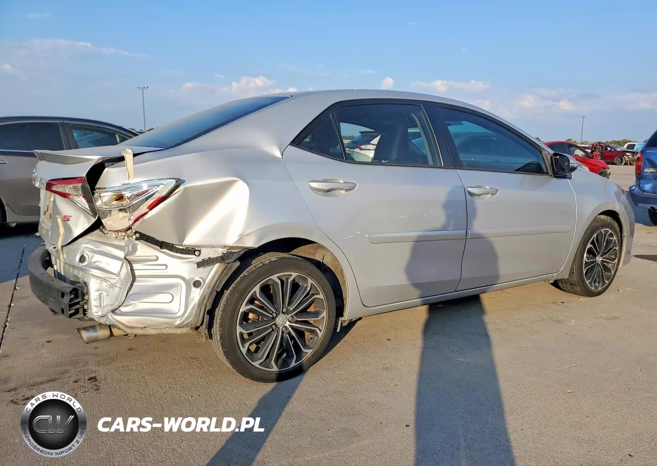 2015 Toyota Corolla S Plus VIN:5YFBURHE5FP294981 - 3