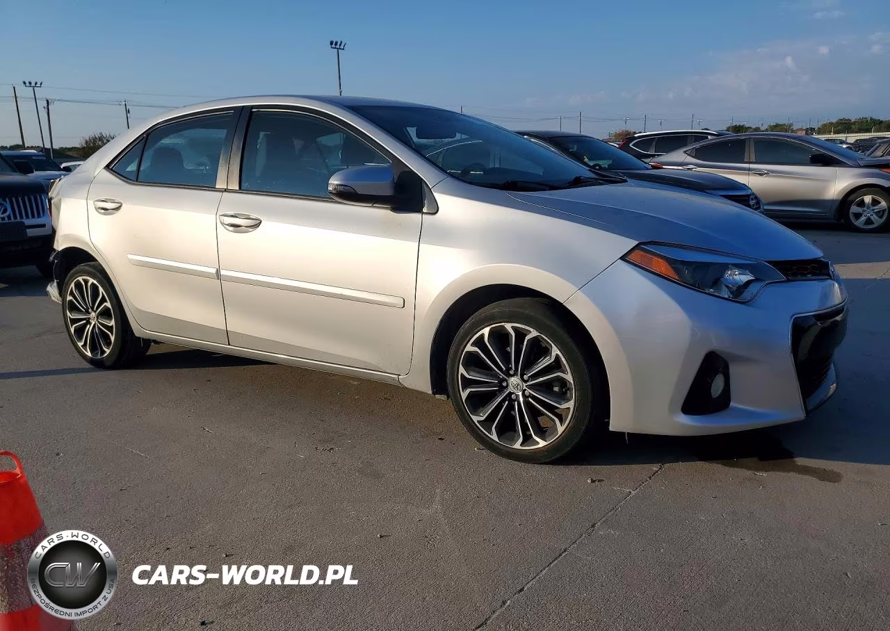 2015 Toyota Corolla S Plus VIN:5YFBURHE5FP294981 - 4