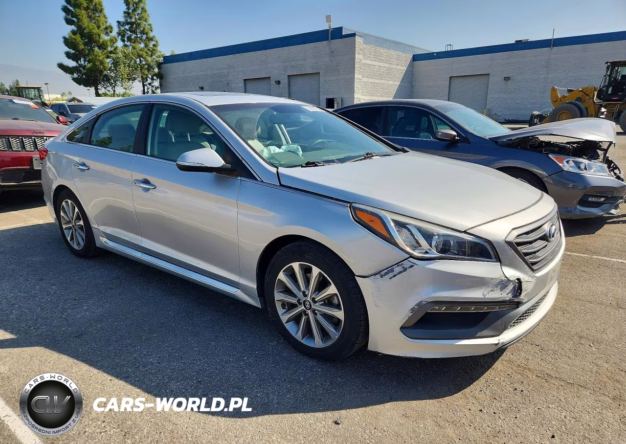 2017 Hyundai Sonata Limited VIN:5NPE34AF3HH558088 - 4