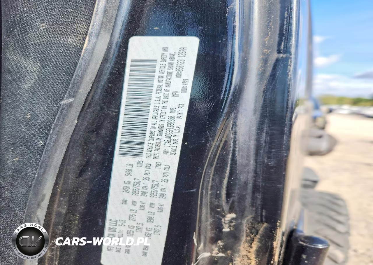 2015 Jeep Wrangler Unlimited Sport VIN:1C4BJWDG9FL692900 - 12