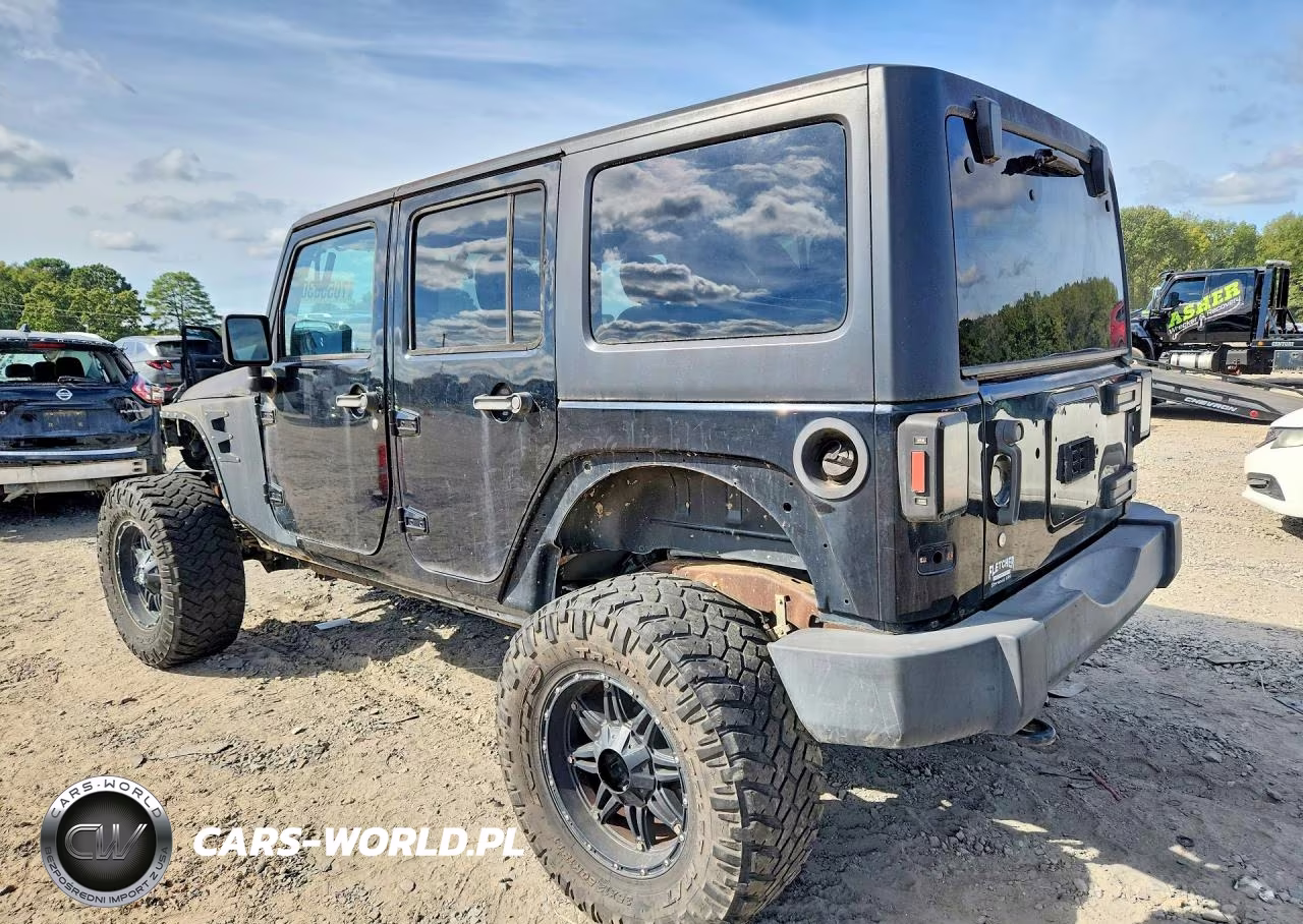 2015 Jeep Wrangler Unlimited Sport VIN:1C4BJWDG9FL692900 - 2