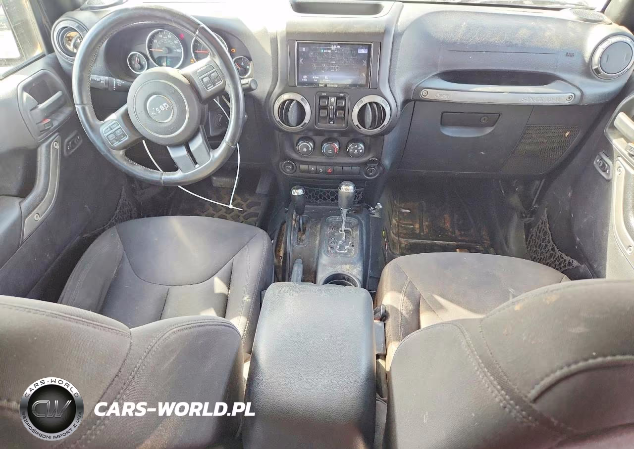 2015 Jeep Wrangler Unlimited Sport VIN:1C4BJWDG9FL692900 - 8