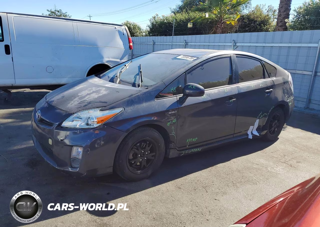 TOYOTA PRIUS