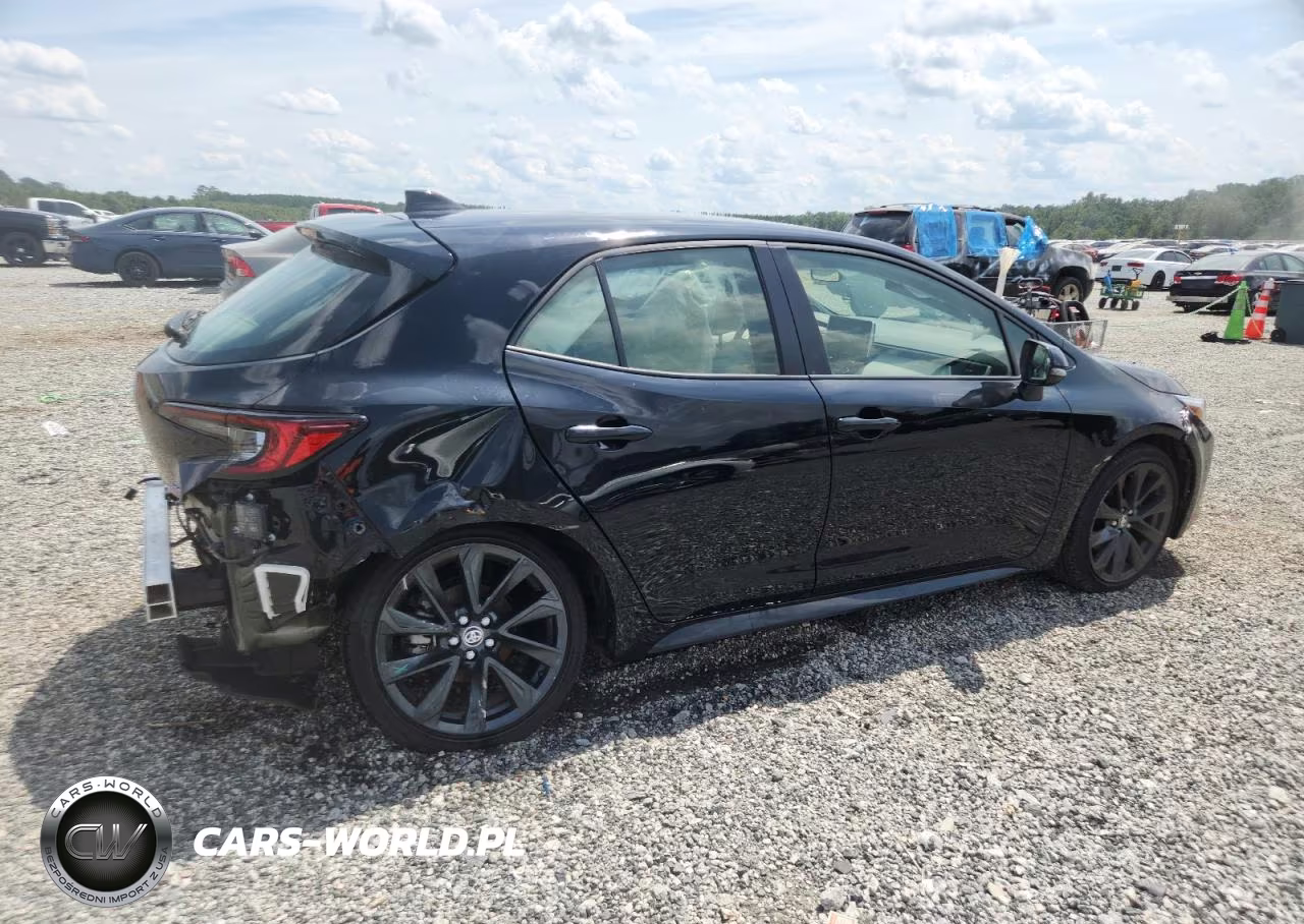 2025 Toyota Corolla Hatchback Xse VIN:JTNC4MBE6S3234643 - 3