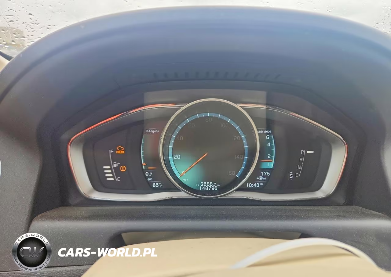 2016 Volvo Xc60 T5 Premier VIN:YV4612RK8G2798976 - 9