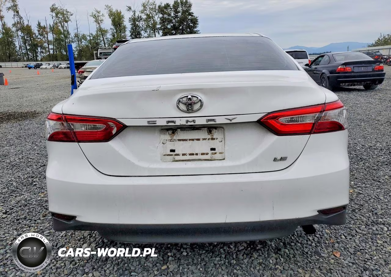 2018 Toyota Camry Le VIN:4T1B11HK9JU626279 - 6