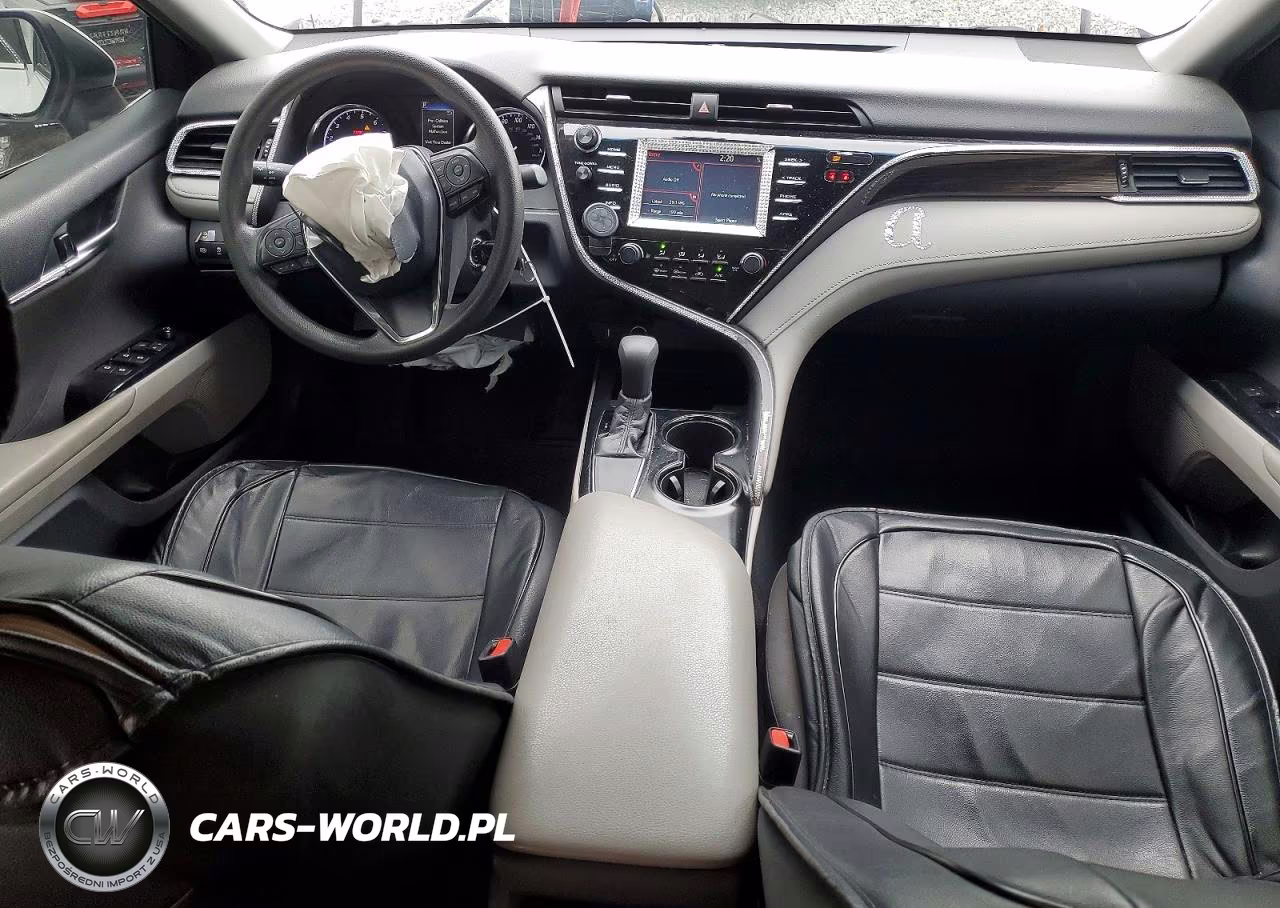 2018 Toyota Camry Le VIN:4T1B11HK9JU626279 - 8