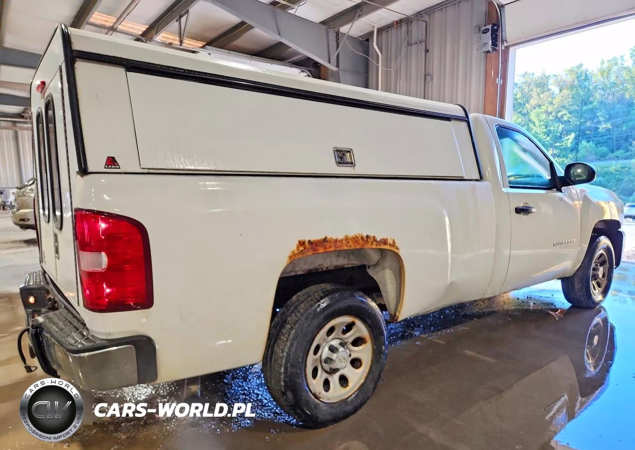 2011 Chevrolet Silverado C1500 VIN:1GCNCPEX9BZ145516 - 3