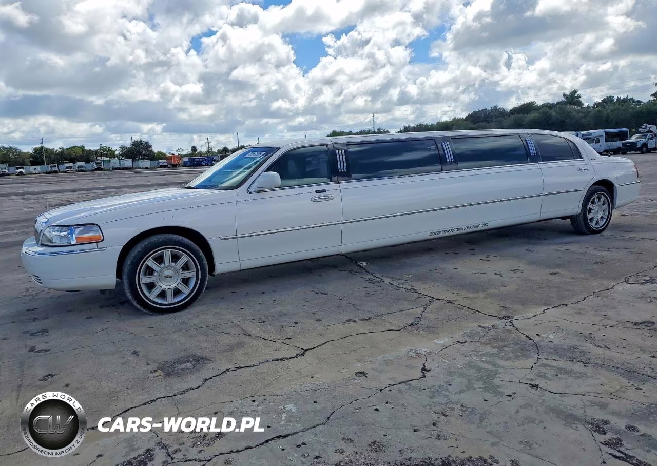 2008 Linc Town Car Executive L VIN:2L1FM88W08X658708 - 1