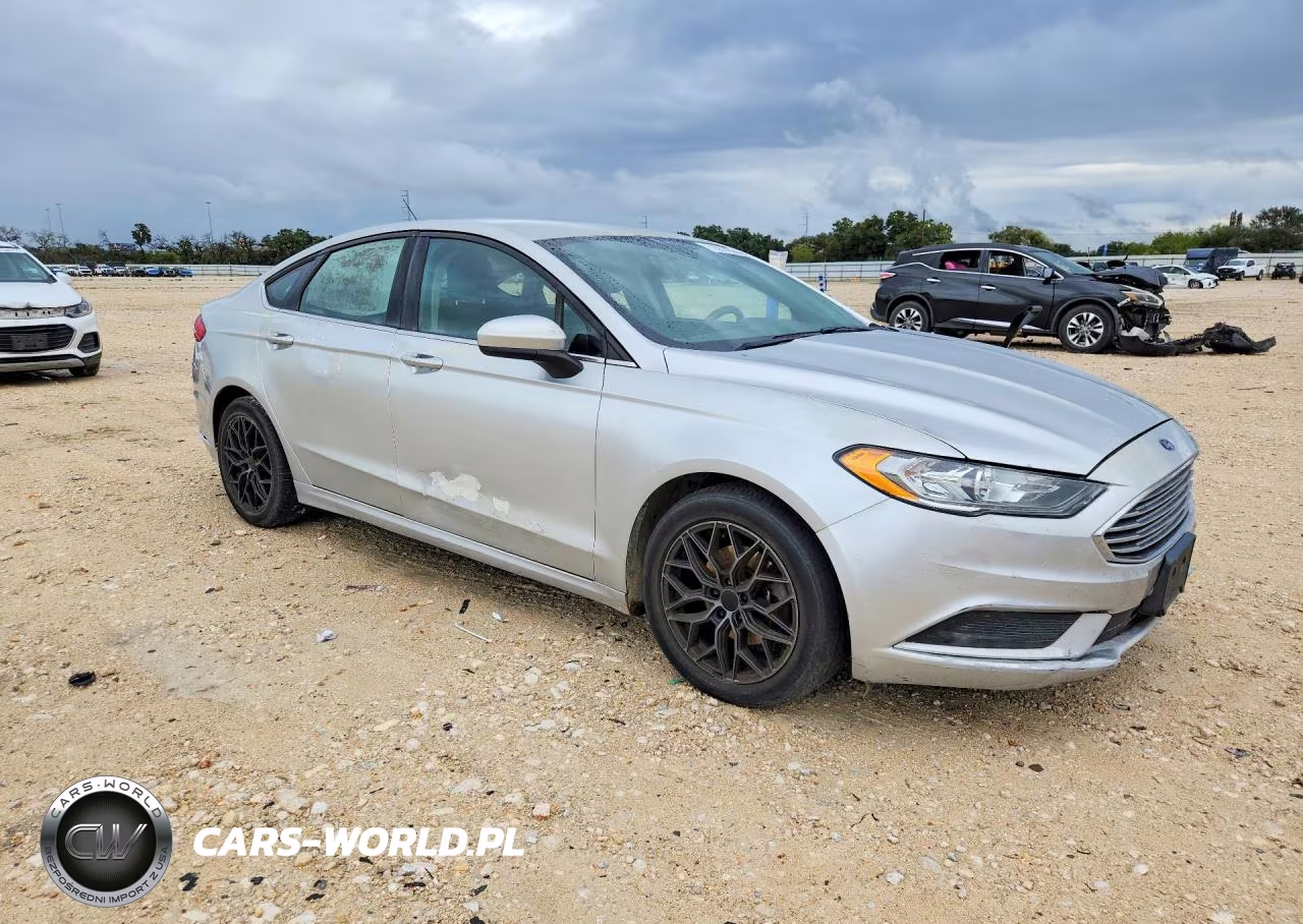 2017 Ford Fusion Se VIN:3FA6P0H76HR200079 - 4