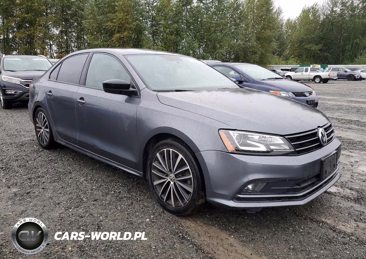 2016 Volkswagen Jetta Sport VIN:3VWD17AJ7GM273102 - 4