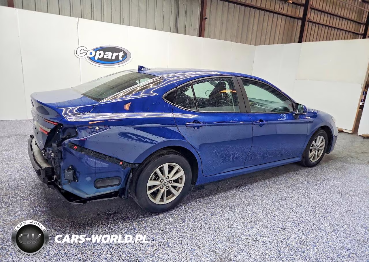 2025 Toyota Camry Le VIN:4T1DAACK9SU115849 - 3
