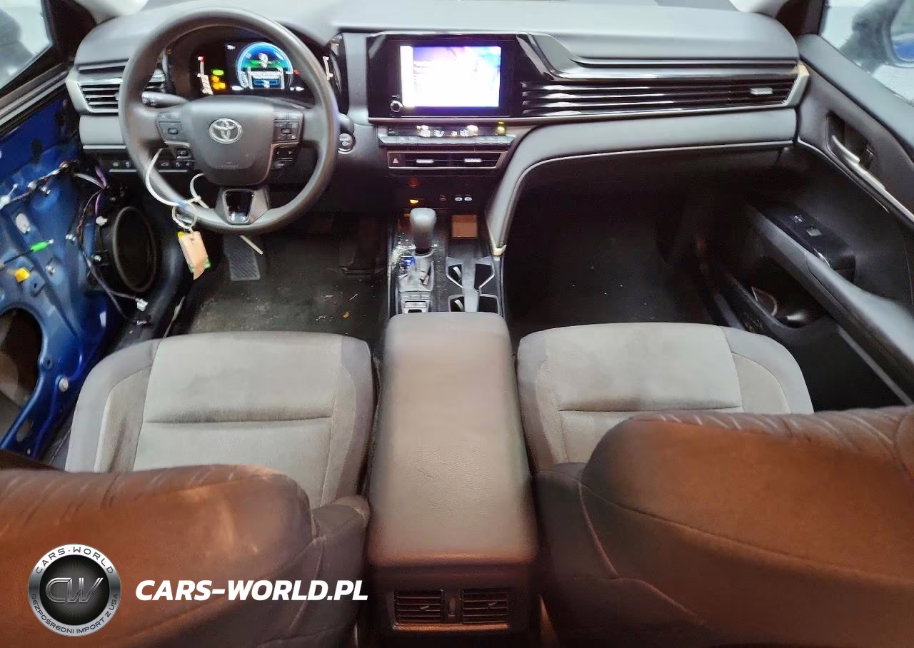 2025 Toyota Camry Le VIN:4T1DAACK9SU115849 - 8