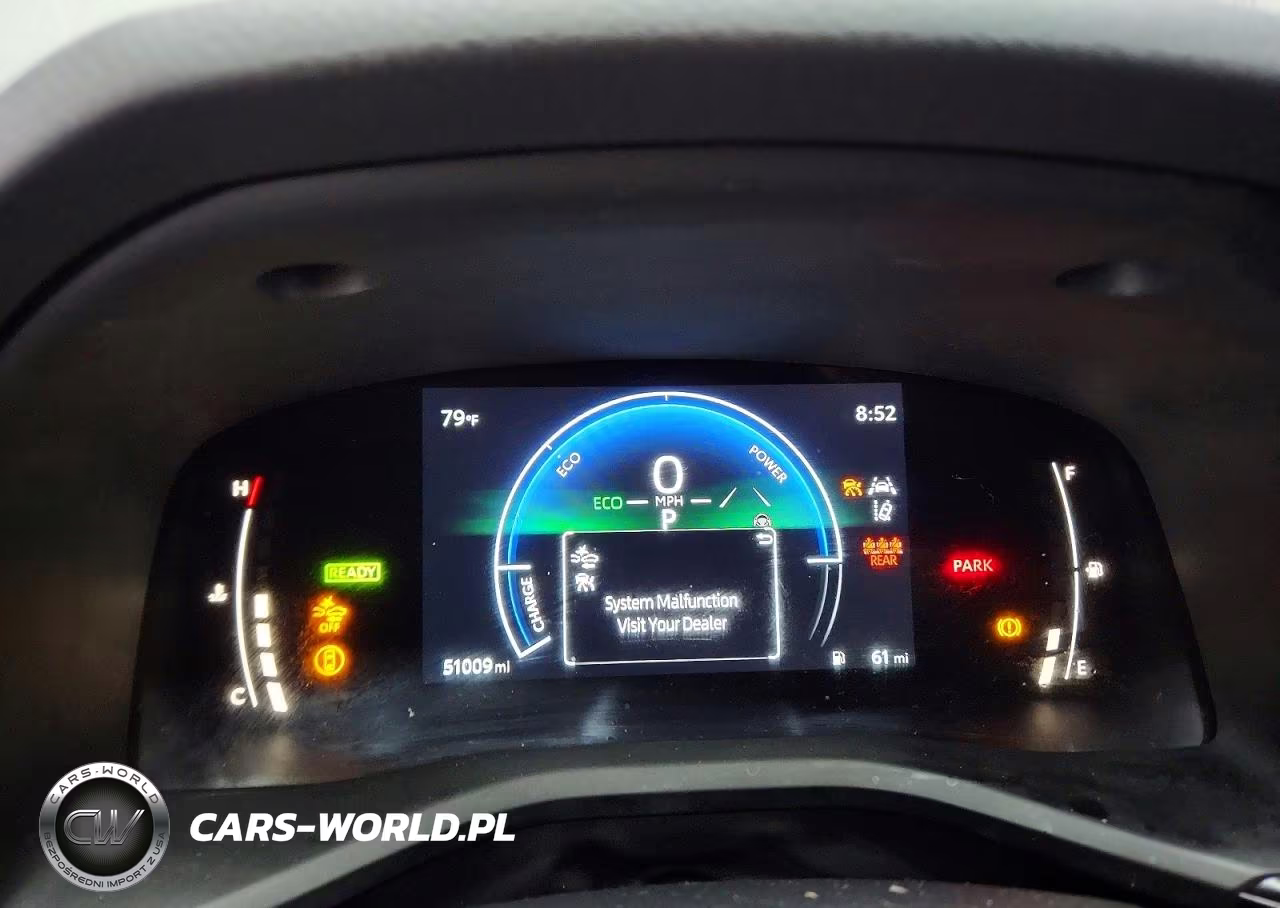 2025 Toyota Camry Le VIN:4T1DAACK9SU115849 - 9