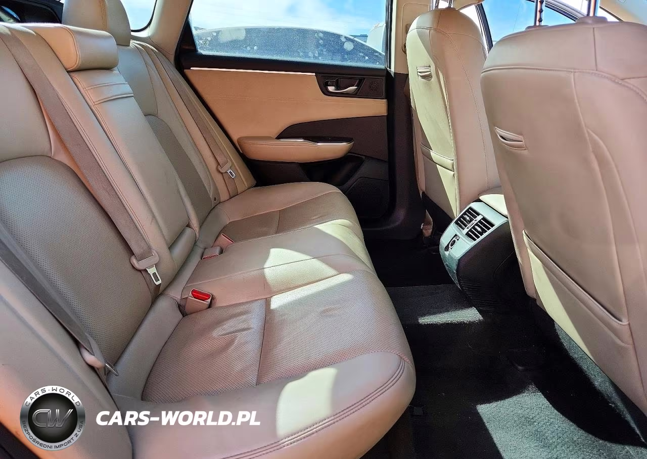 2019 Honda Clarity Touring VIN:JHMZC5F32KC006587 - 10