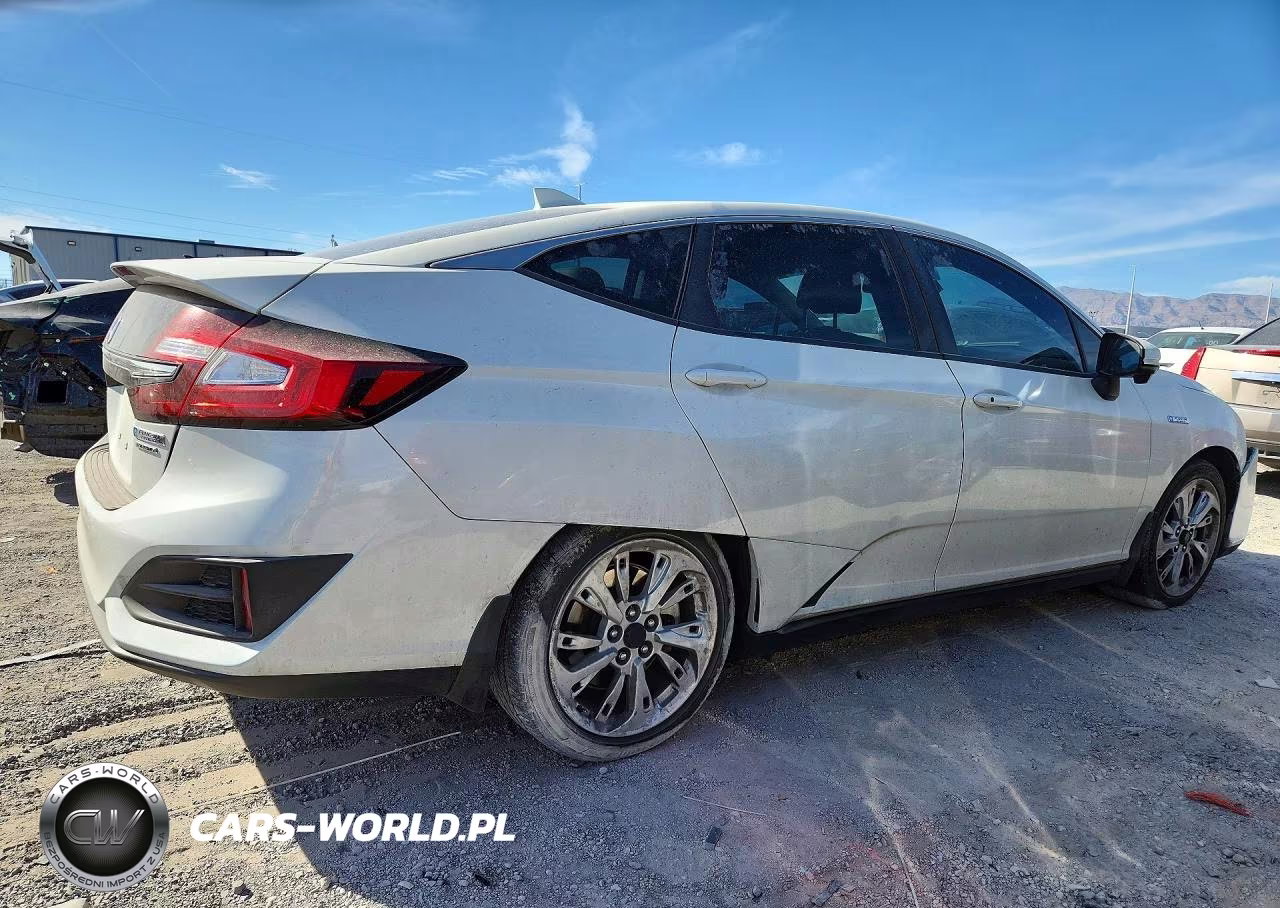 2019 Honda Clarity Touring VIN:JHMZC5F32KC006587 - 3