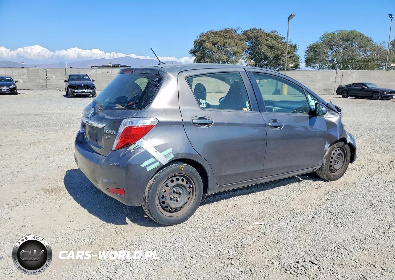 2012 Toyota Yaris 5-Door Le VIN:JTDKTUD36CD517294 - 3