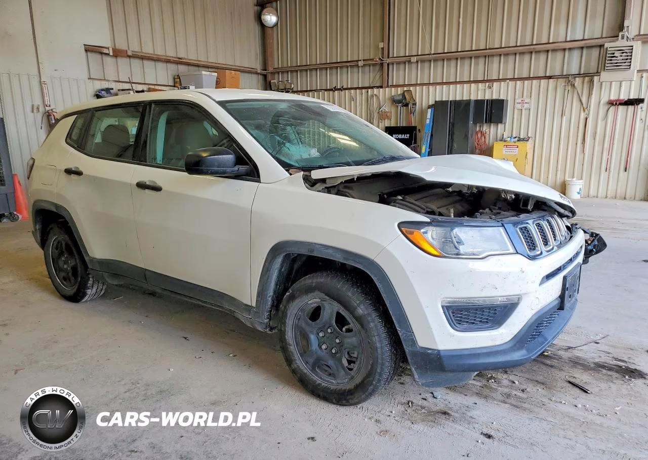2018 Jeep Compass Sport VIN:3C4NJCABXJT151856 - 4