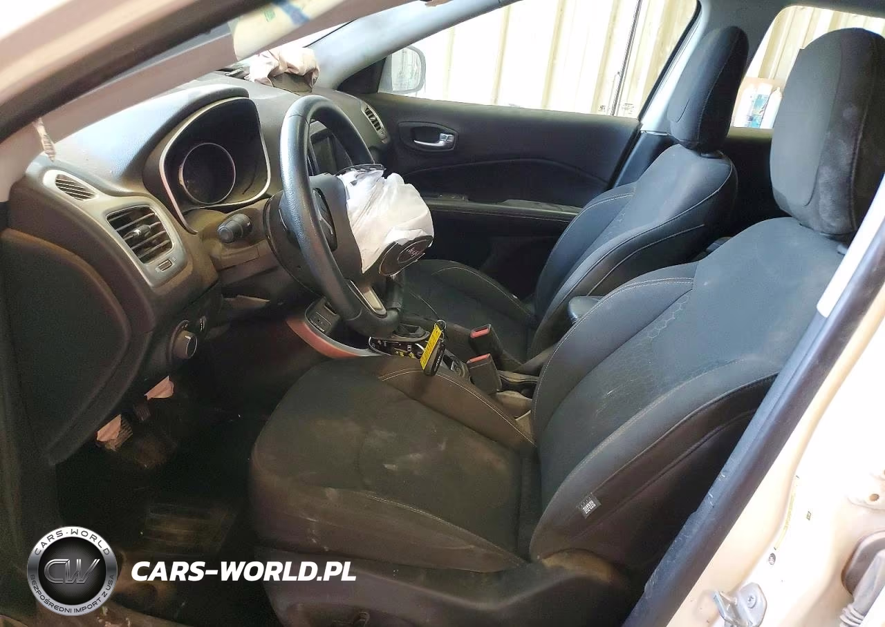 2018 Jeep Compass Sport VIN:3C4NJCABXJT151856 - 7