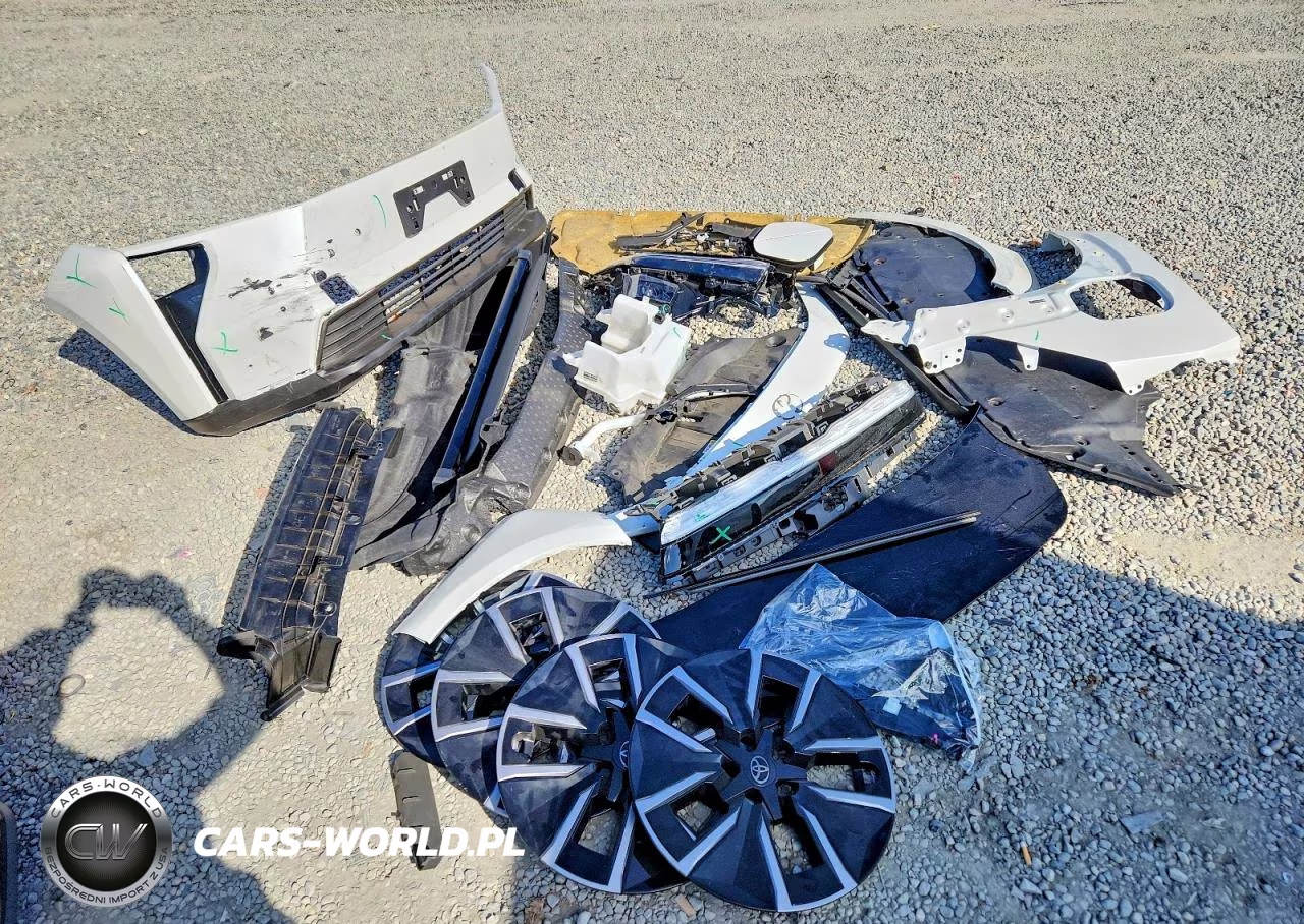 2026 Toyota Bz Xle Plus VIN:JTMBCAEBXTA000991 - 13