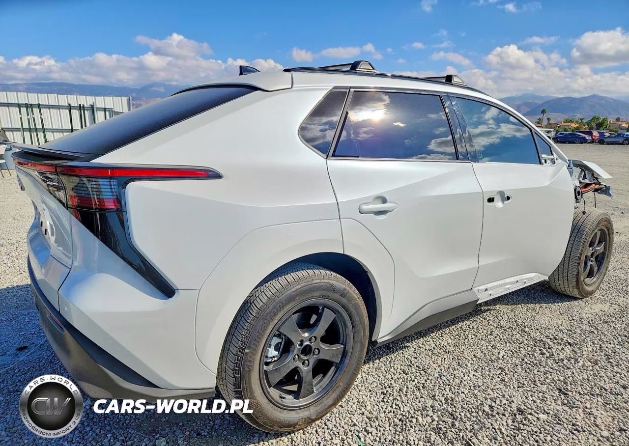 2026 Toyota Bz Xle Plus VIN:JTMBCAEBXTA000991 - 3