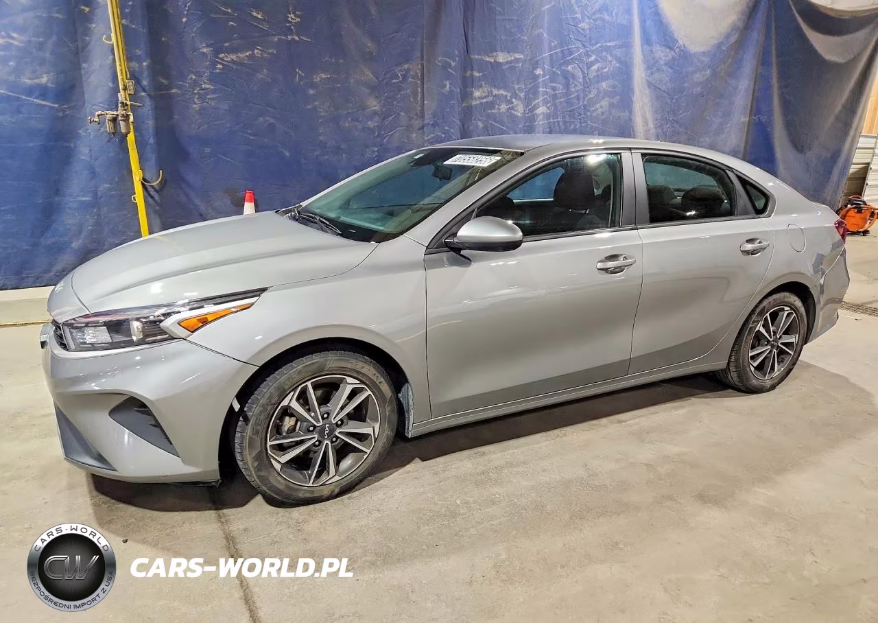 2023 Kia Forte Lxs