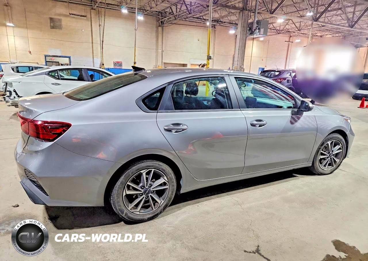 2023 Kia Forte Lxs VIN:3KPF24AD3PE621022 - 3