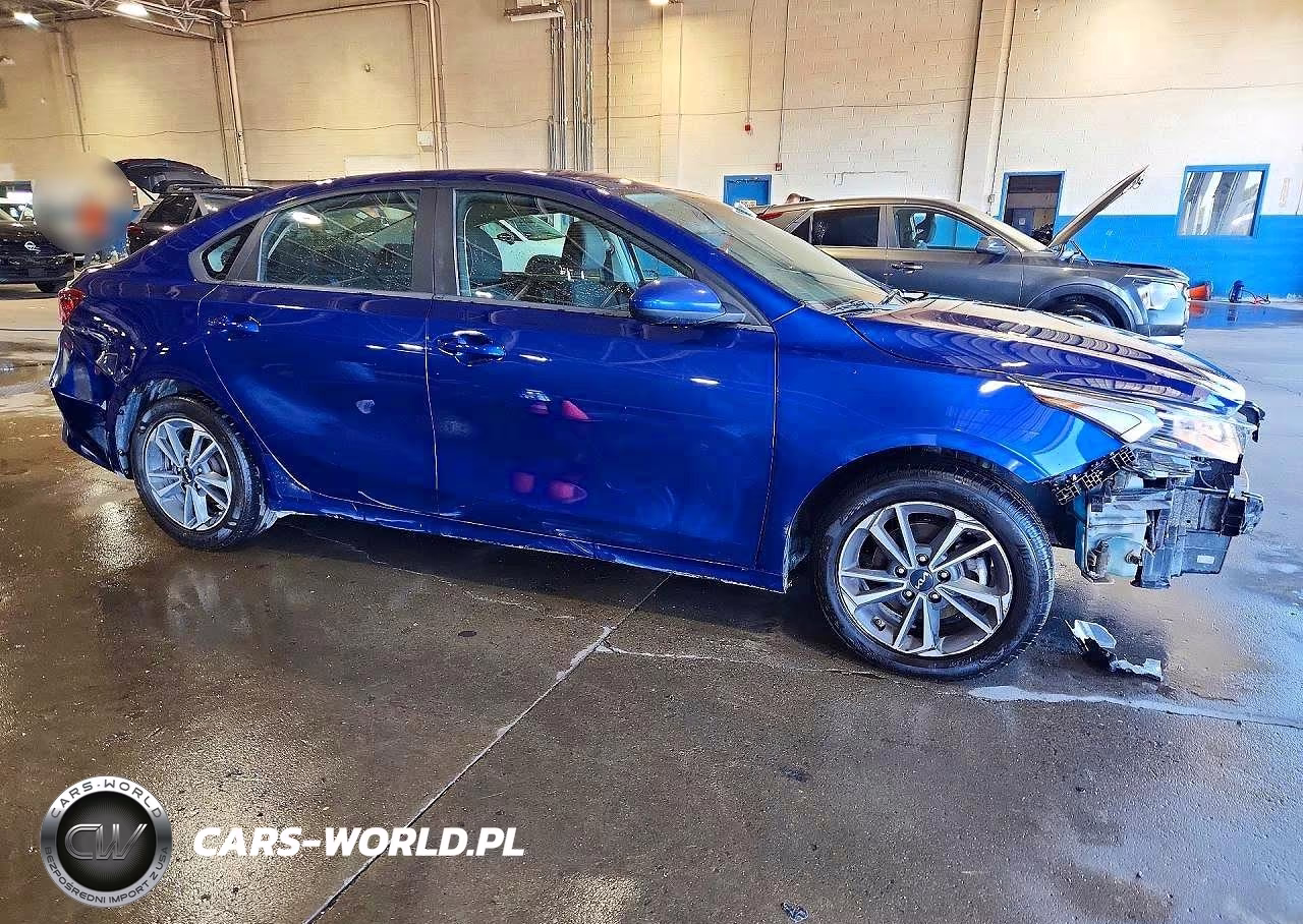 2023 Kia Forte Lxs VIN:3KPF24AD7PE567532 - 4