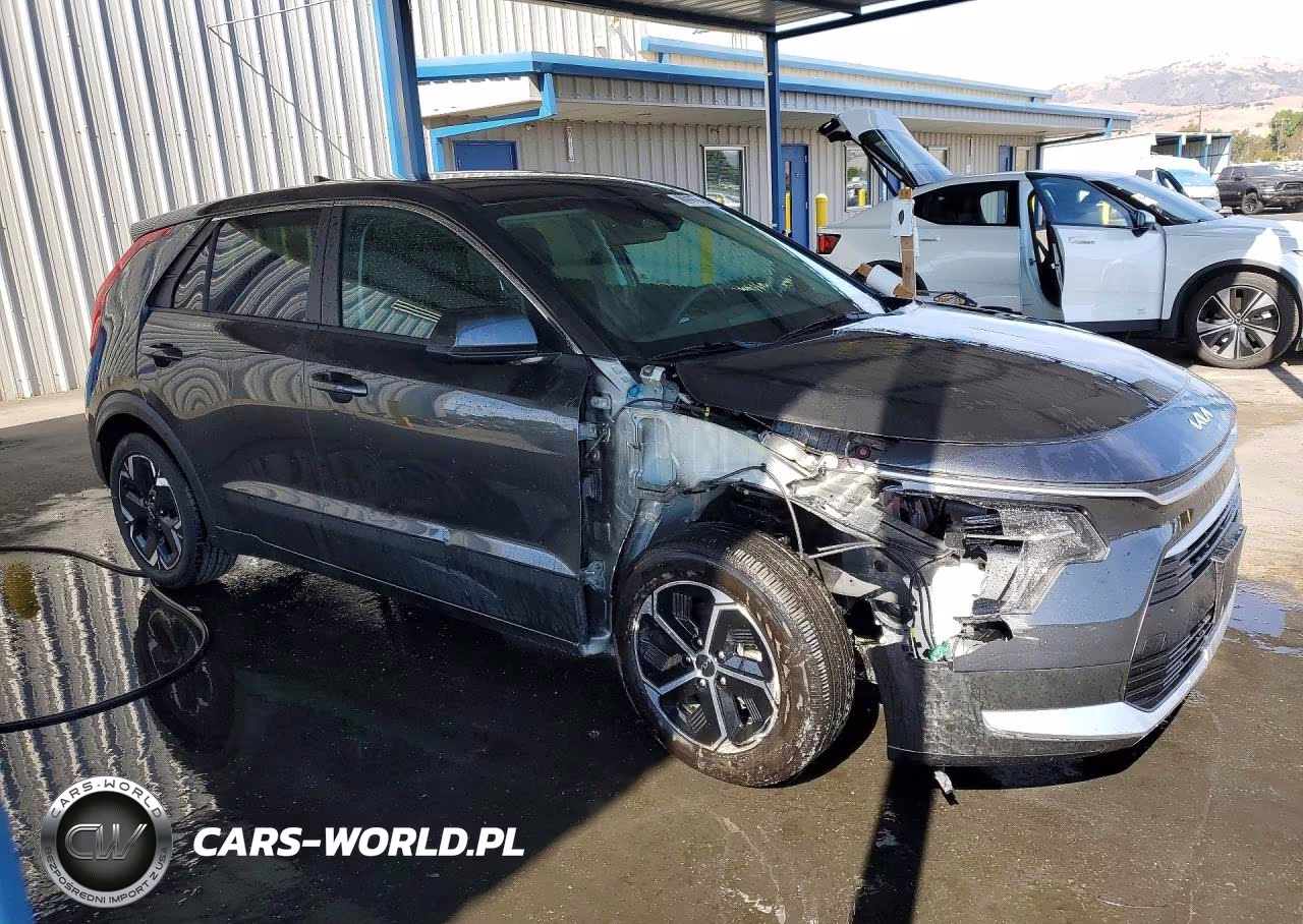 2026 Kia Niro Lx VIN:KNDCP3LE3T5360100 - 4