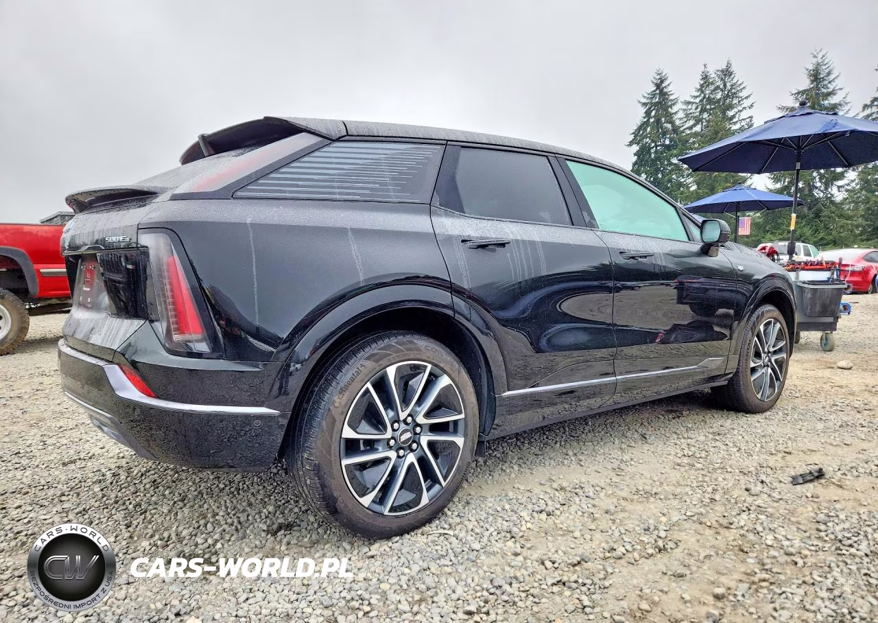 2025 Cadillac Optiq Sport VIN:3GYK3EMR8SS160400 - 3