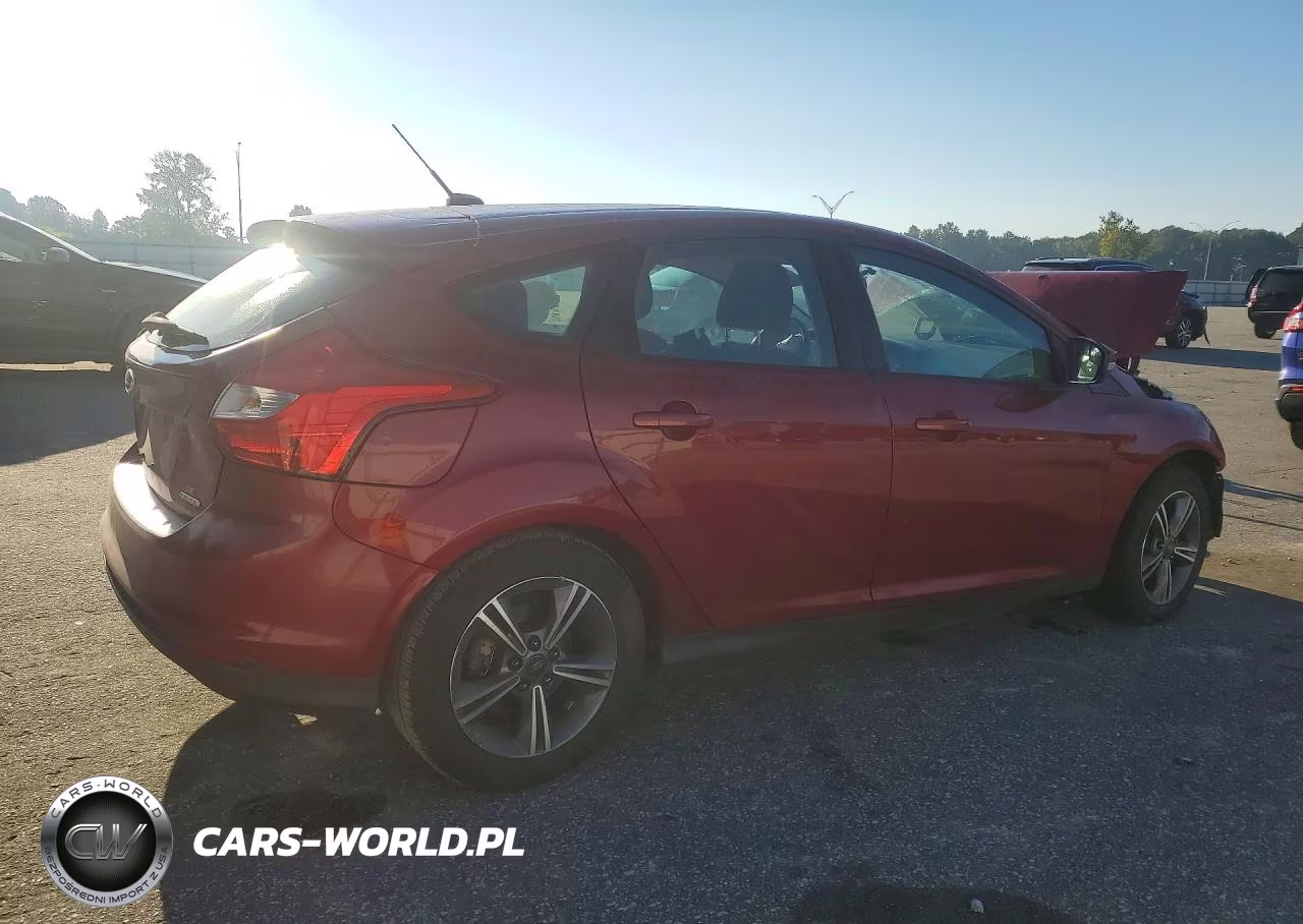 2014 Ford Focus Se VIN:1FADP3K24EL425312 - 3