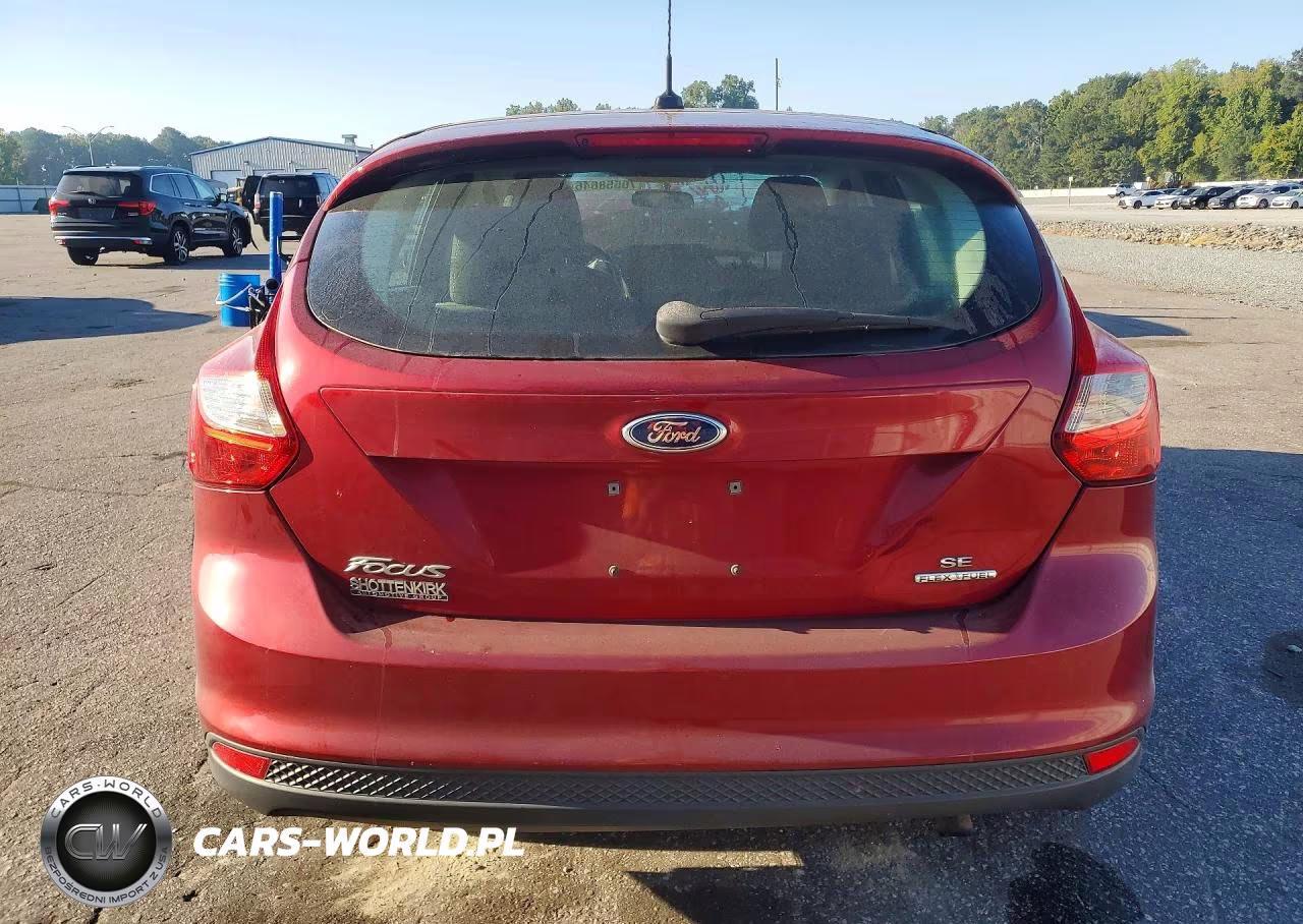 2014 Ford Focus Se VIN:1FADP3K24EL425312 - 6