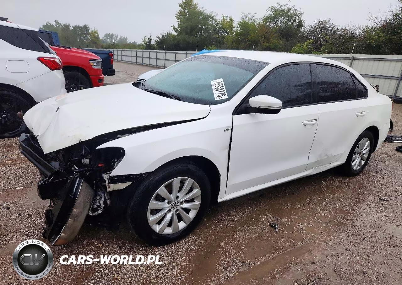 2015 Volkswagen Passat S VIN:1VWAT7A39FC042488 - 1